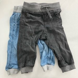 Bundle of 2 and blue jogger jeans H&M baby toddler boy pants denim 18m